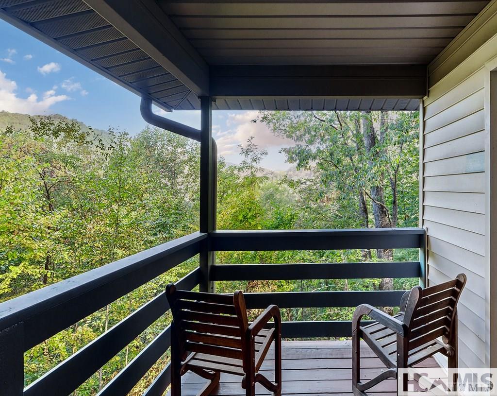 353 Vistawilla Drive