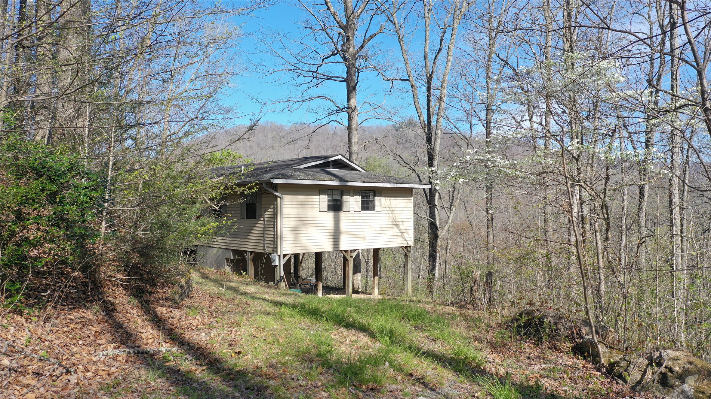 353 Vistawilla Drive