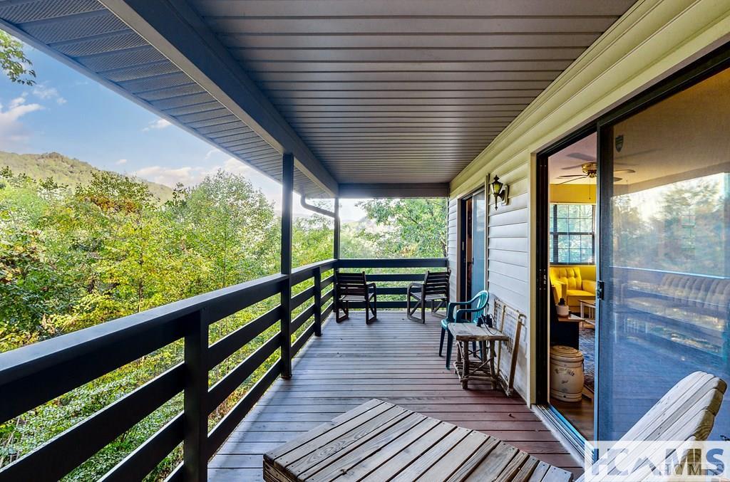 353 Vistawilla Drive