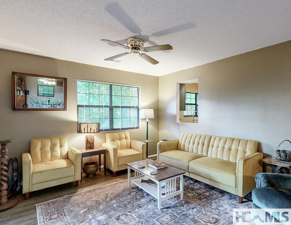 353 Vistawilla Drive