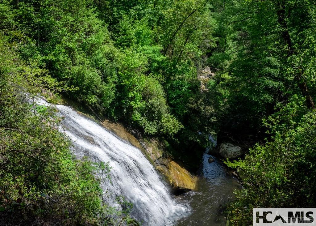 TBD Saratay Falls Drive Drive