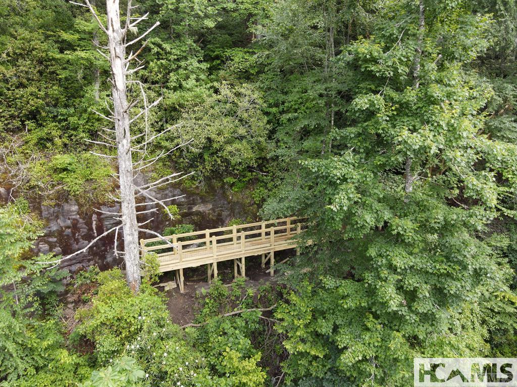 TBD Saratay Falls Drive Drive