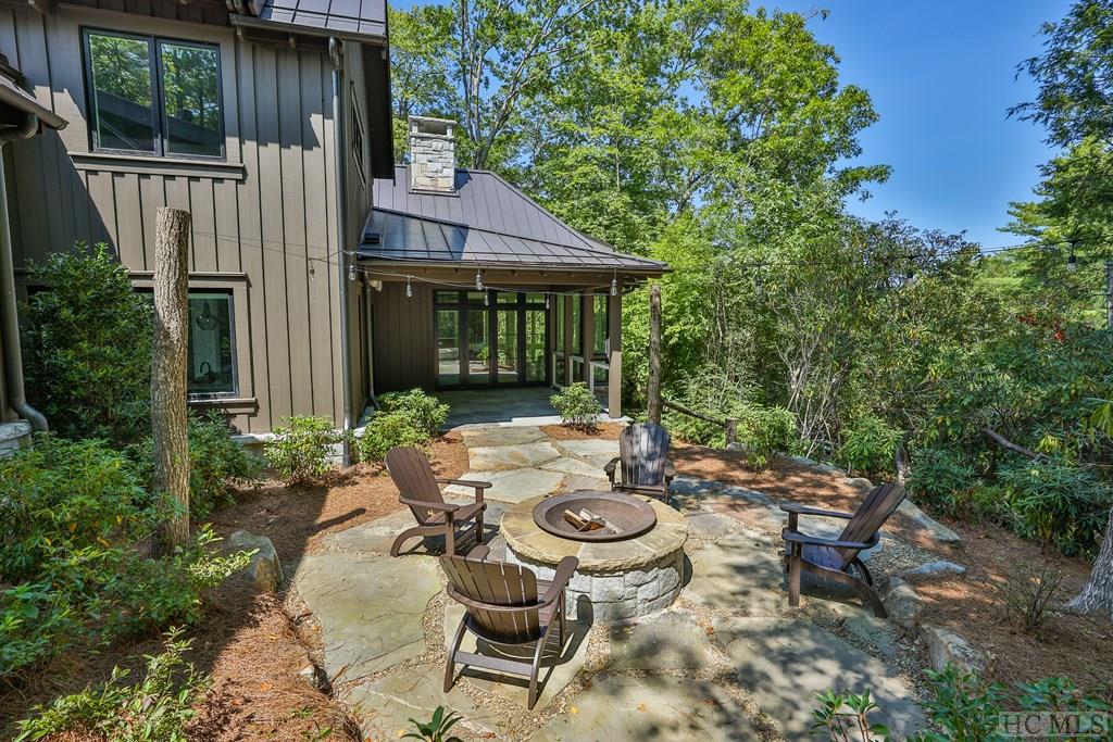 33 Sanctuary Ridge Road