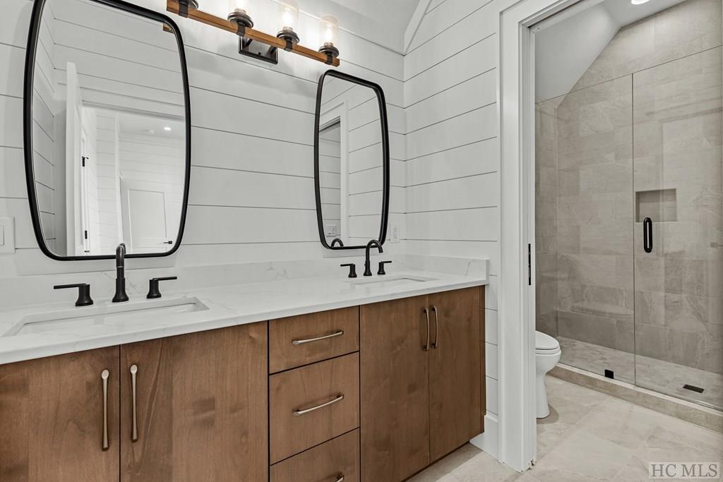 33 Sanctuary Ridge Road