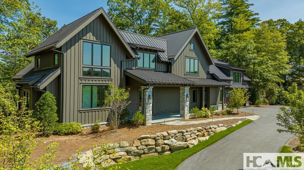 33 Sanctuary Ridge Road