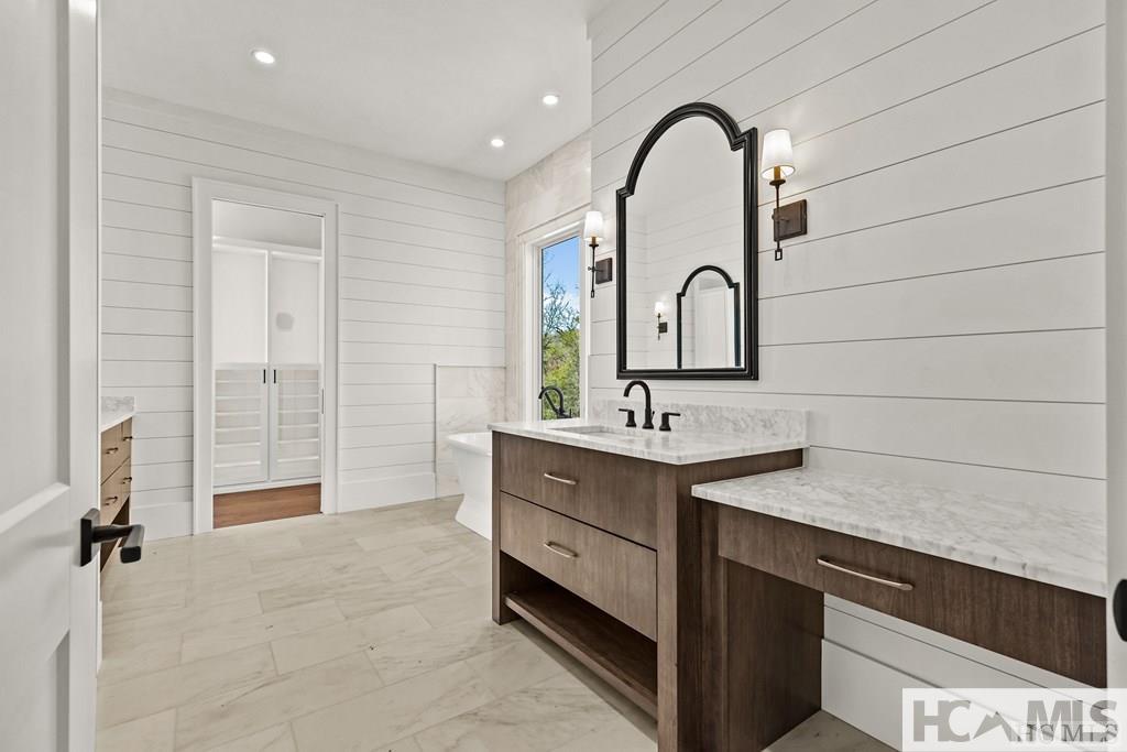 33 Sanctuary Ridge Road