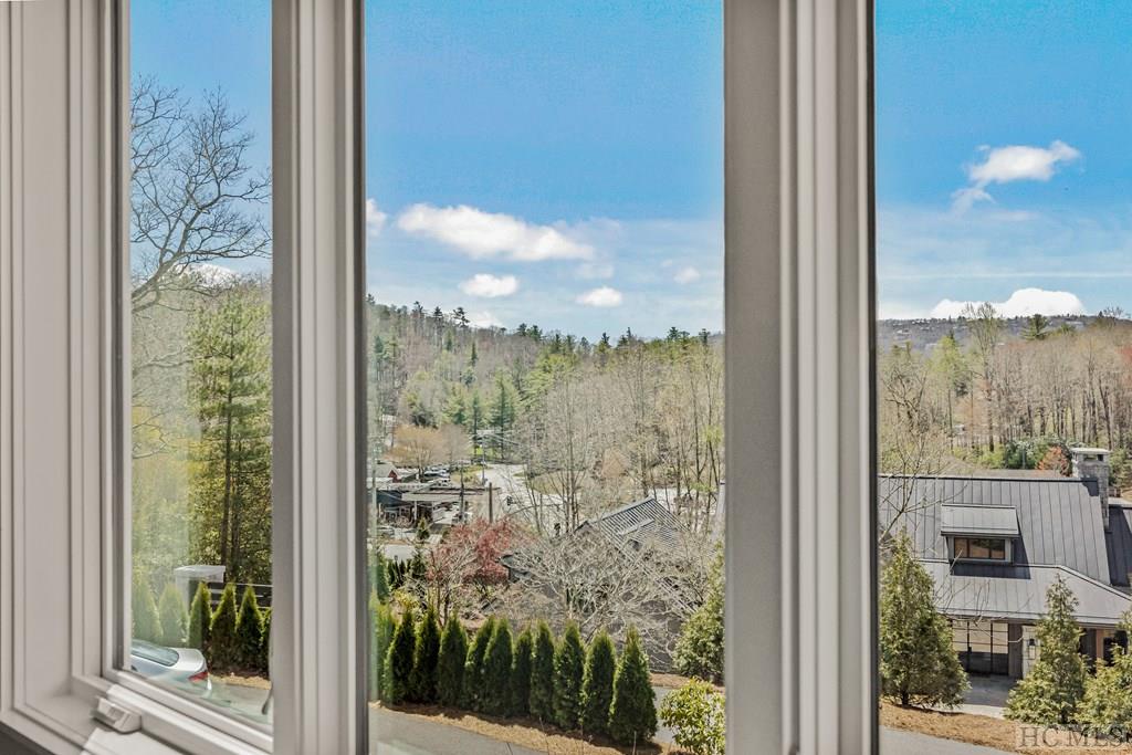 33 Sanctuary Ridge Road