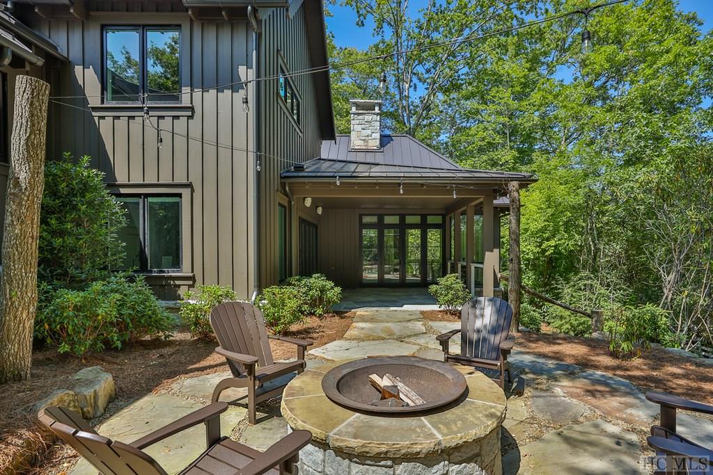 33 Sanctuary Ridge Road