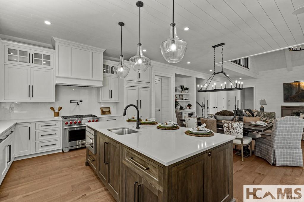 33 Sanctuary Ridge Road