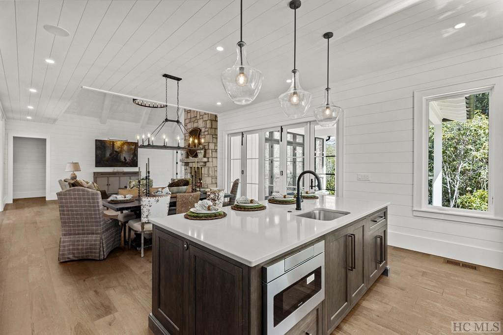 33 Sanctuary Ridge Road