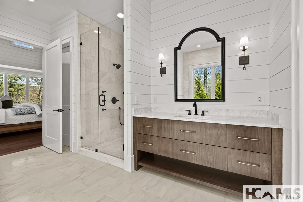 33 Sanctuary Ridge Road