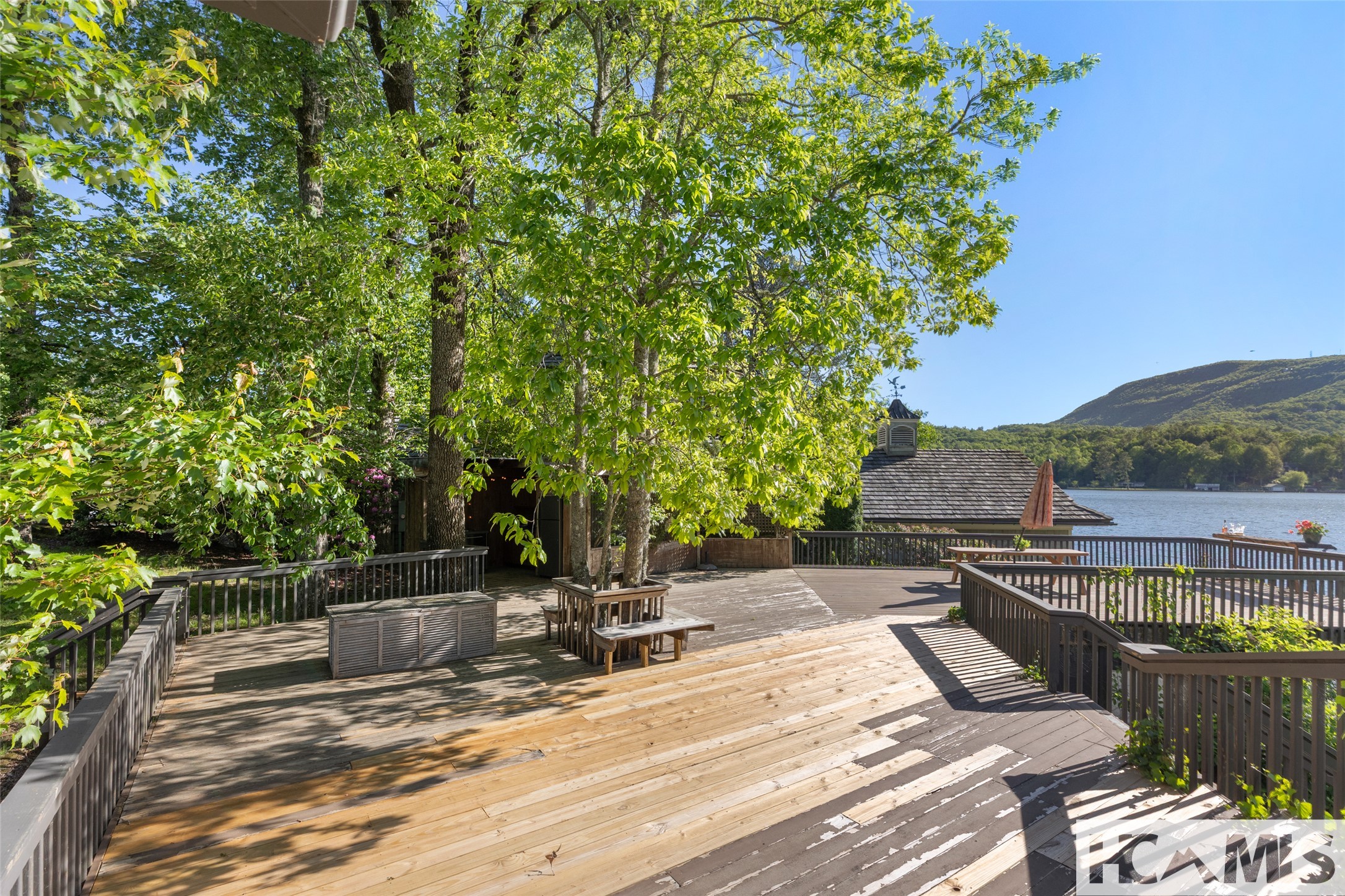 905 Cold Mountain Road