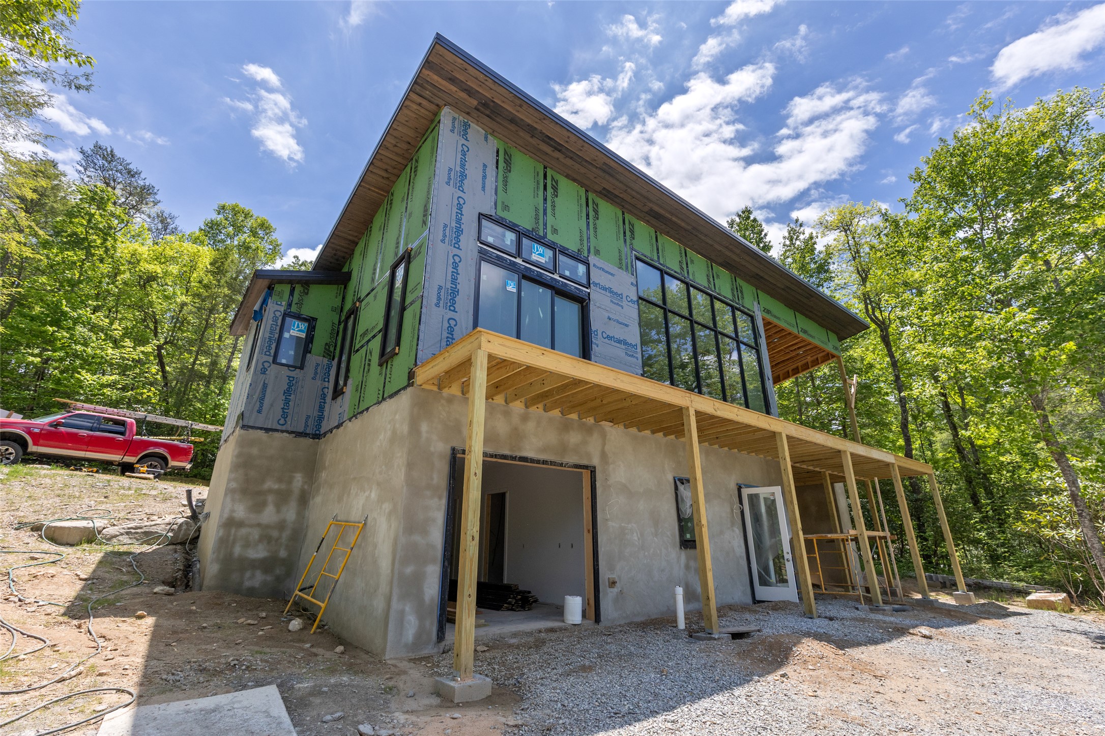 206 Sanctuary View Trail