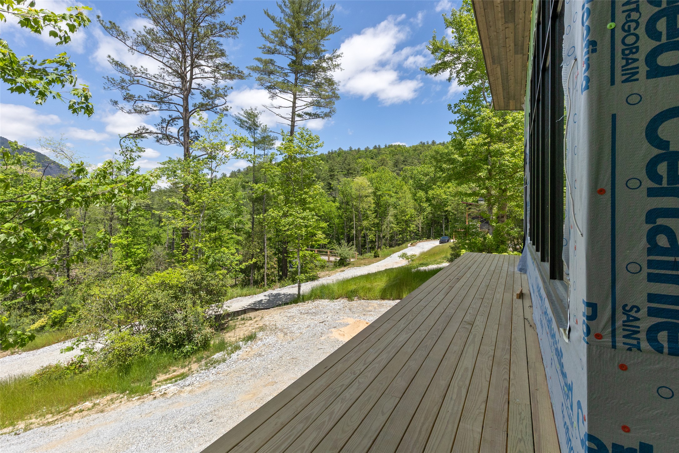 206 Sanctuary View Trail