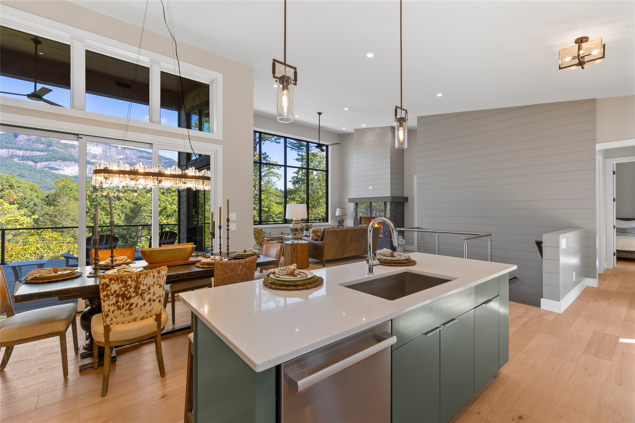 206 Sanctuary View Trail