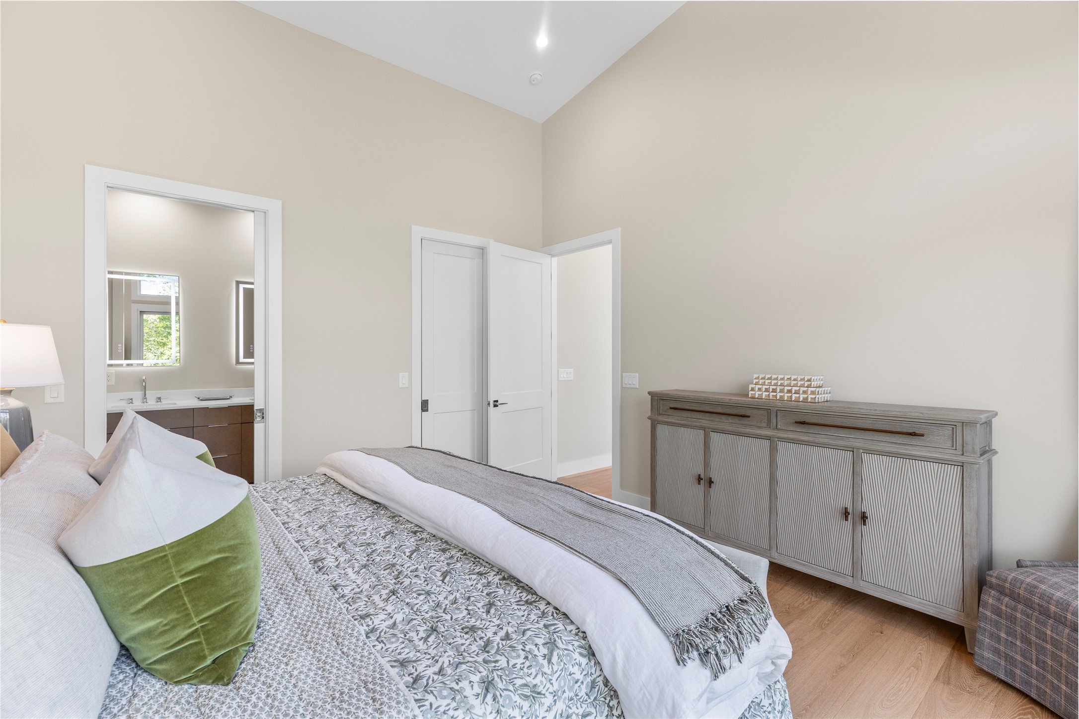206 Sanctuary View Trail