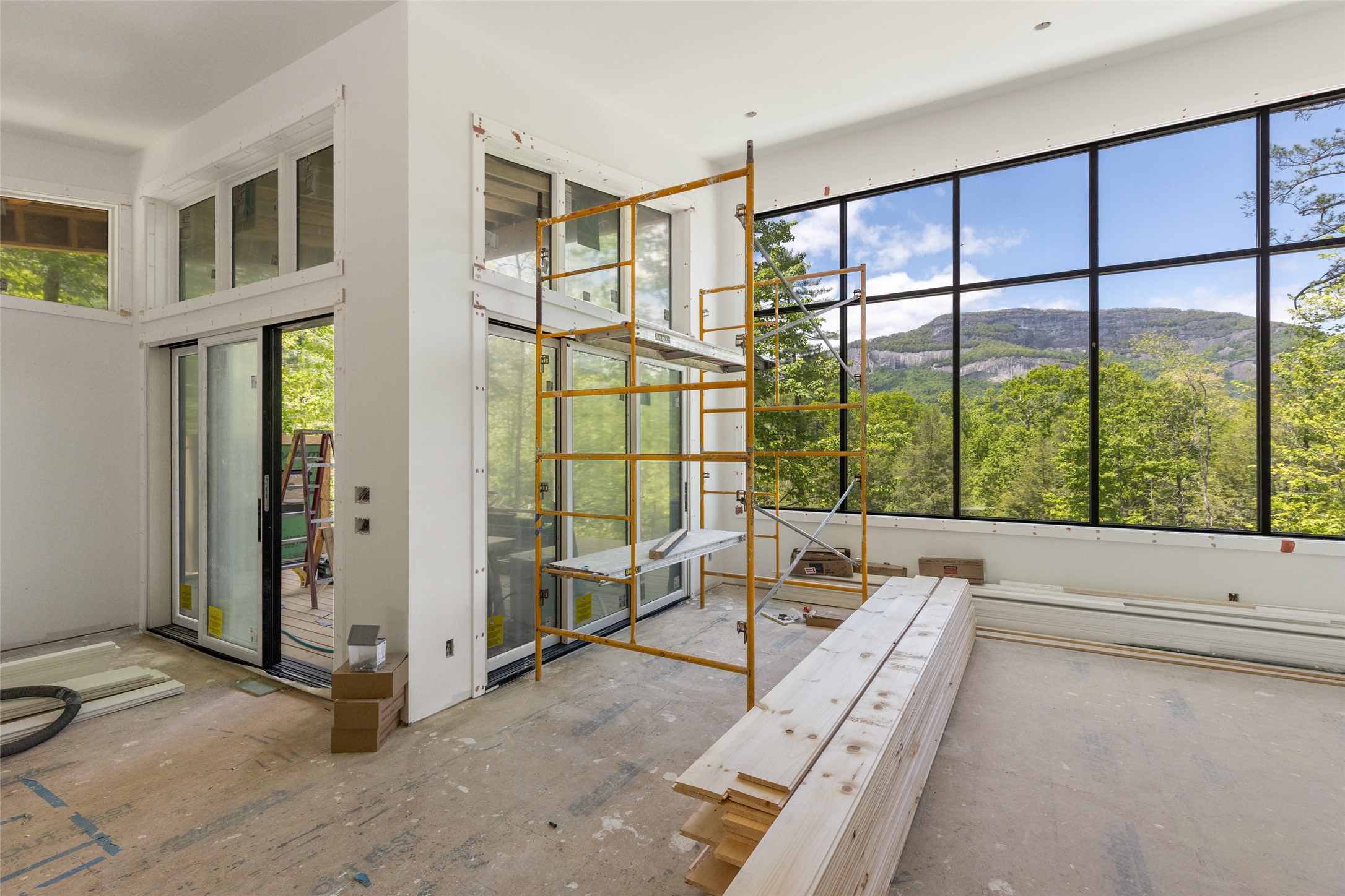 206 Sanctuary View Trail