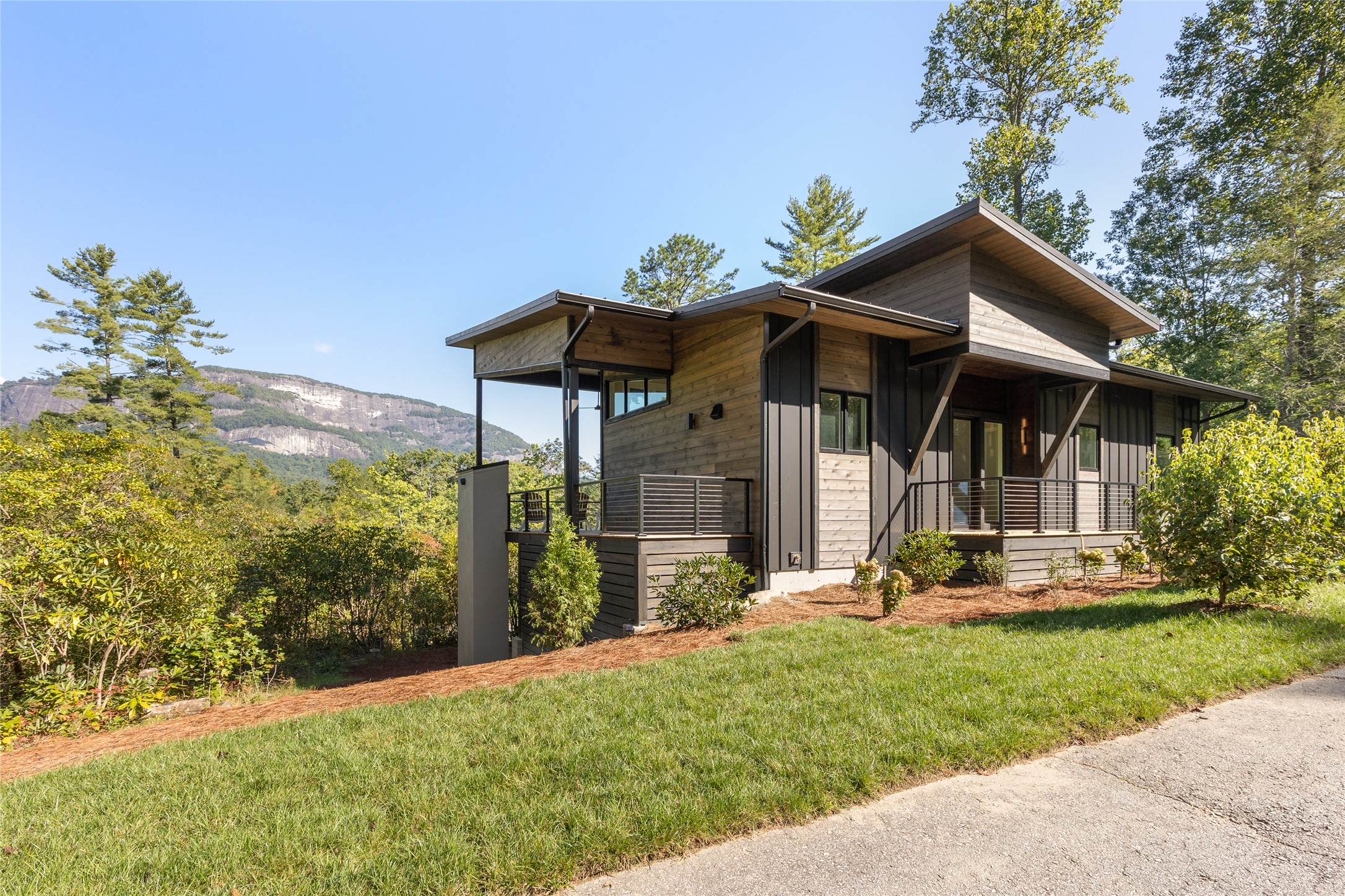 206 Sanctuary View Trail