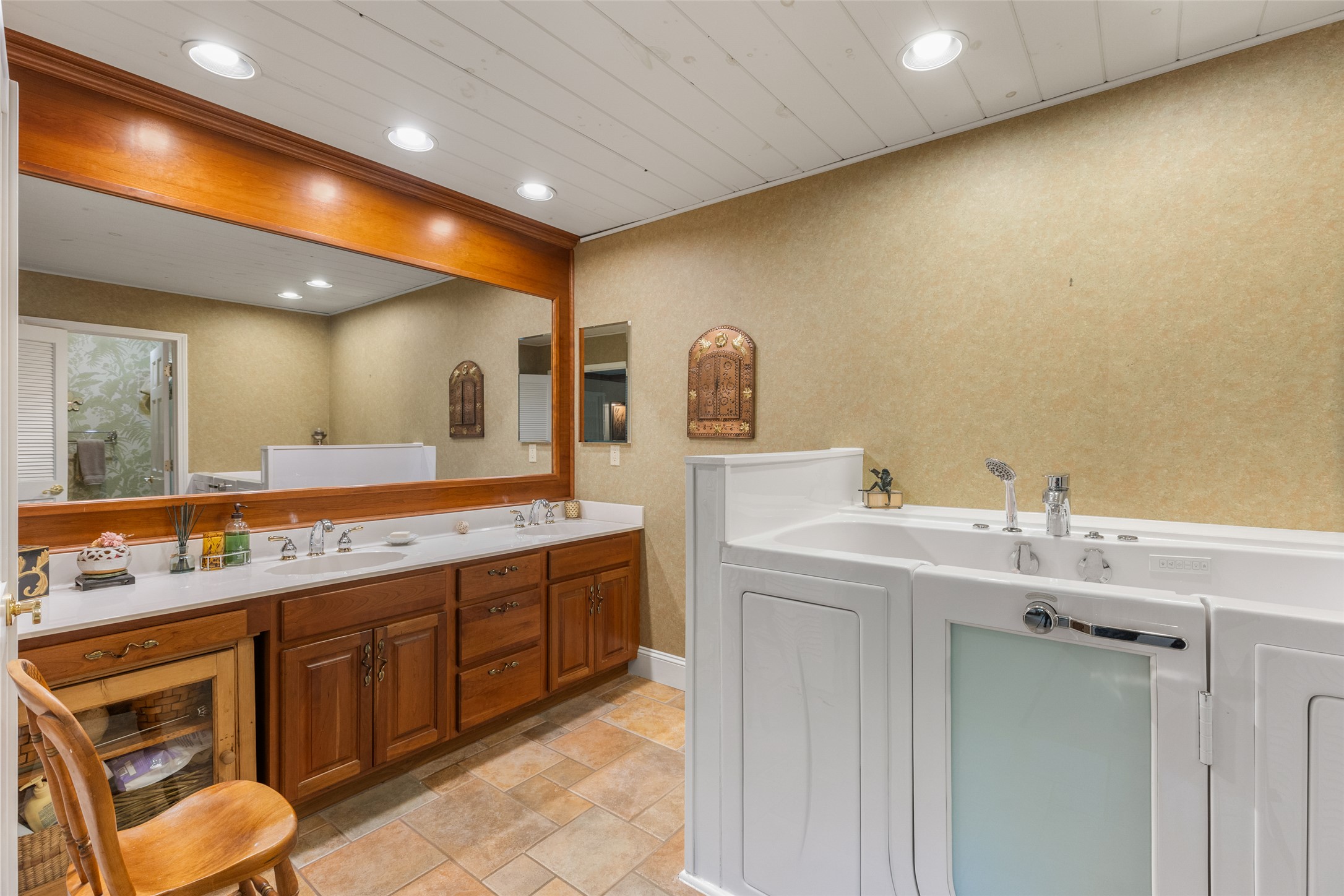 221 Hideaway Trail