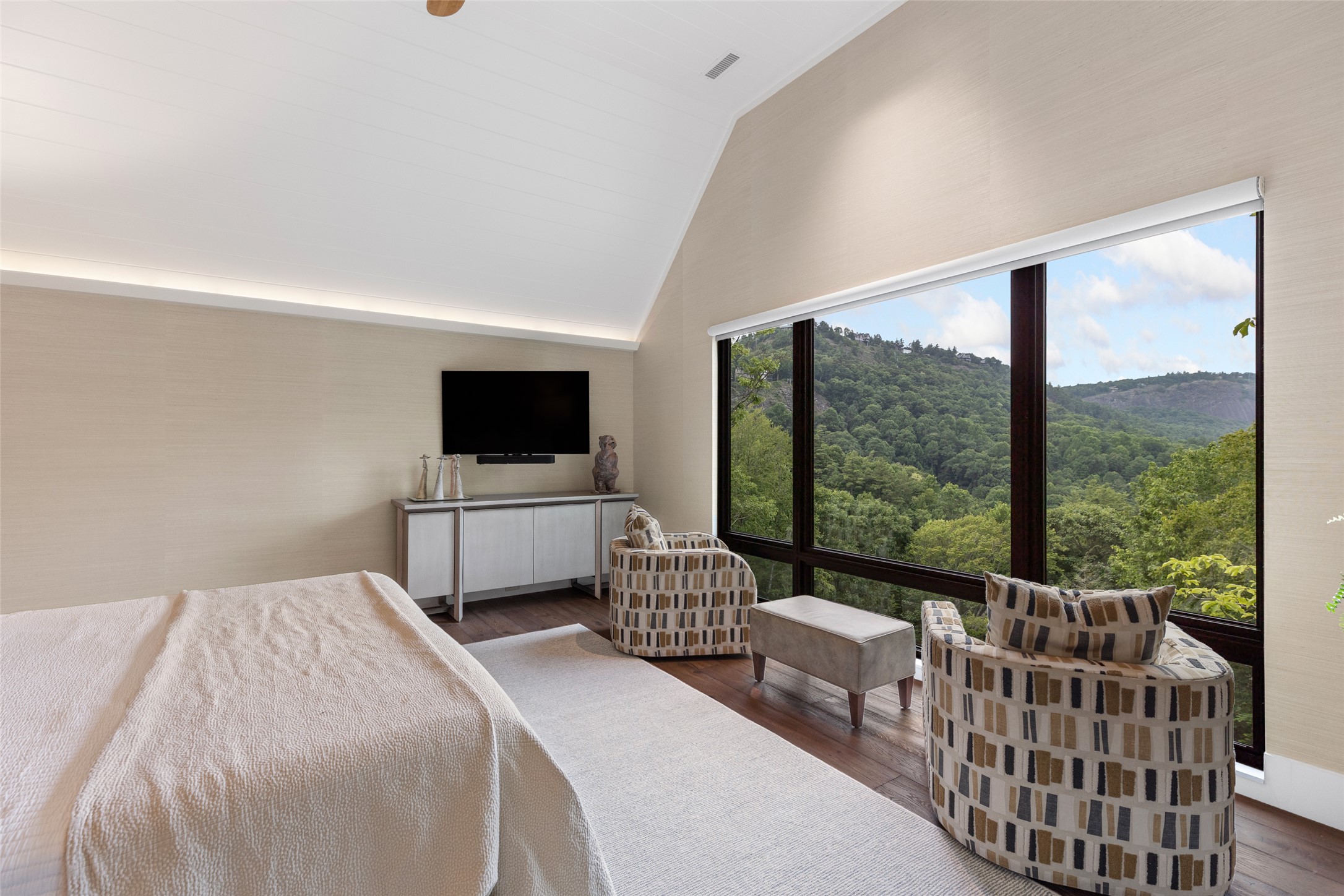 2224 Upper Divide Road