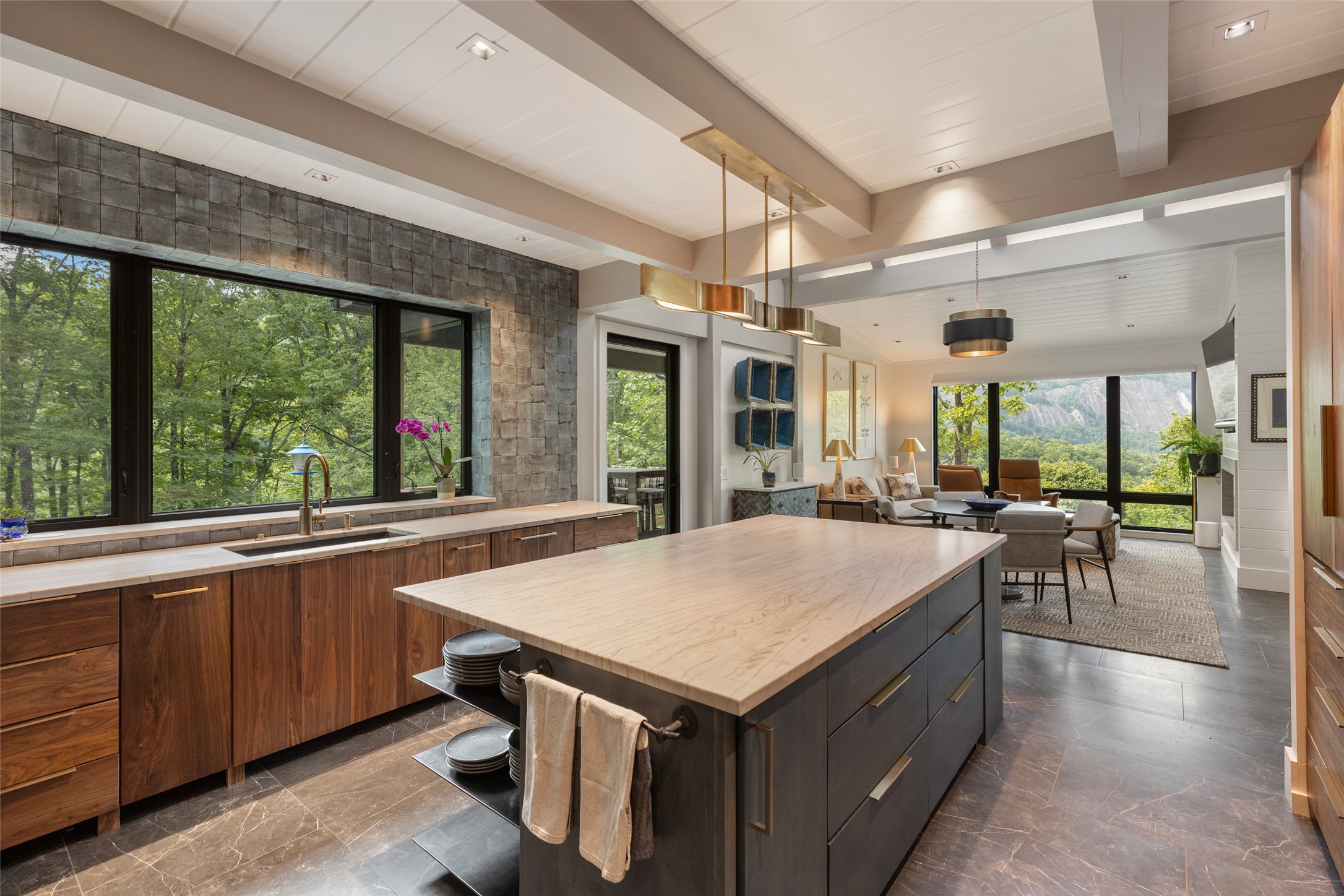 2224 Upper Divide Road