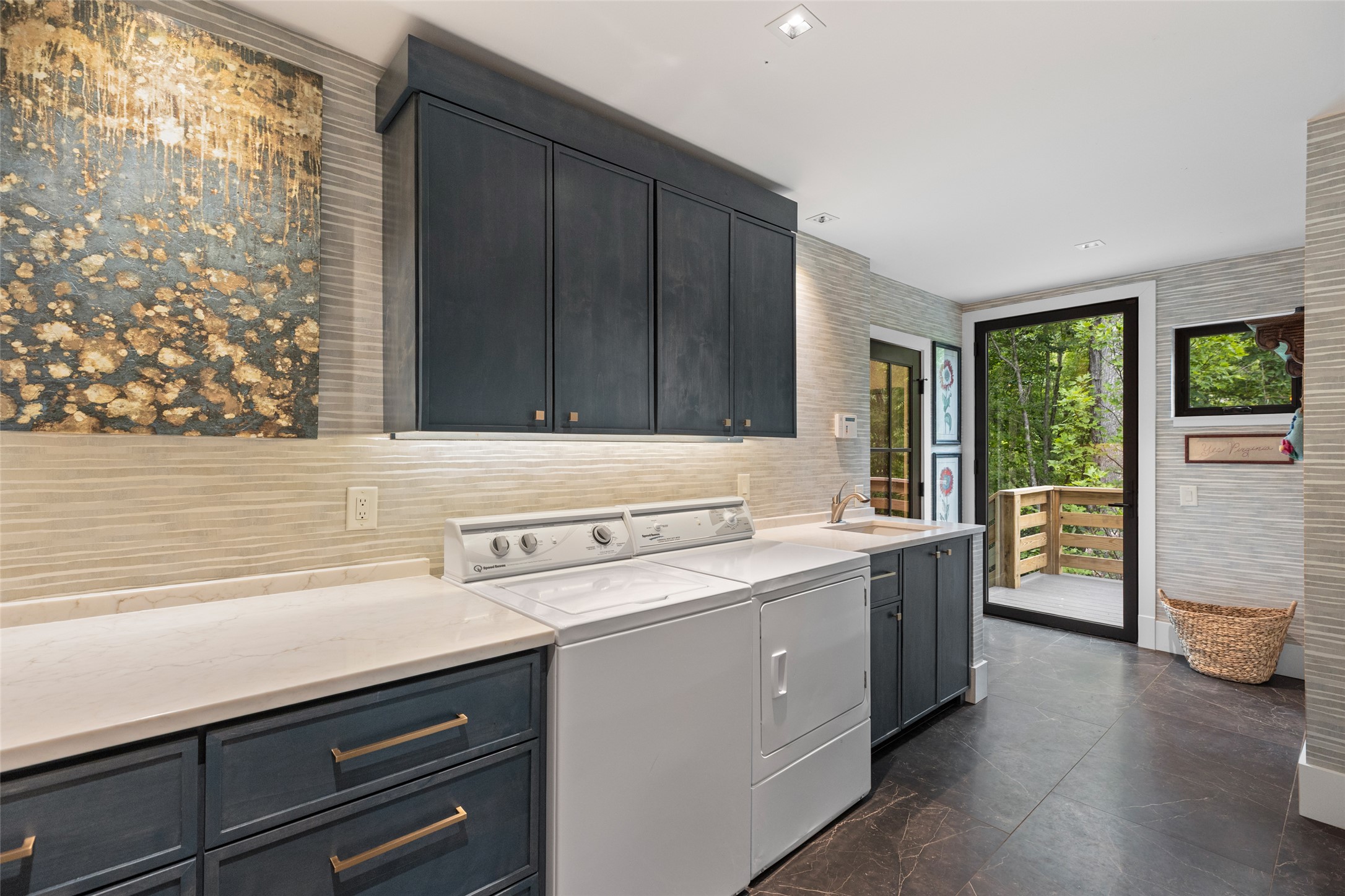 2224 Upper Divide Road