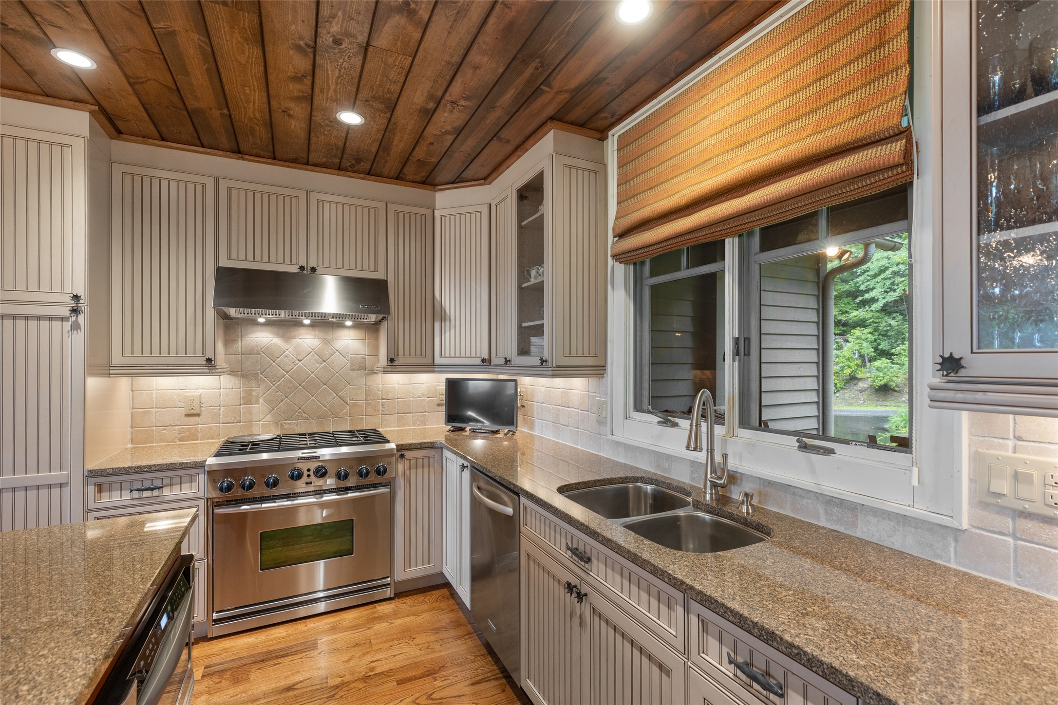 245 Woodland Ridge Drive