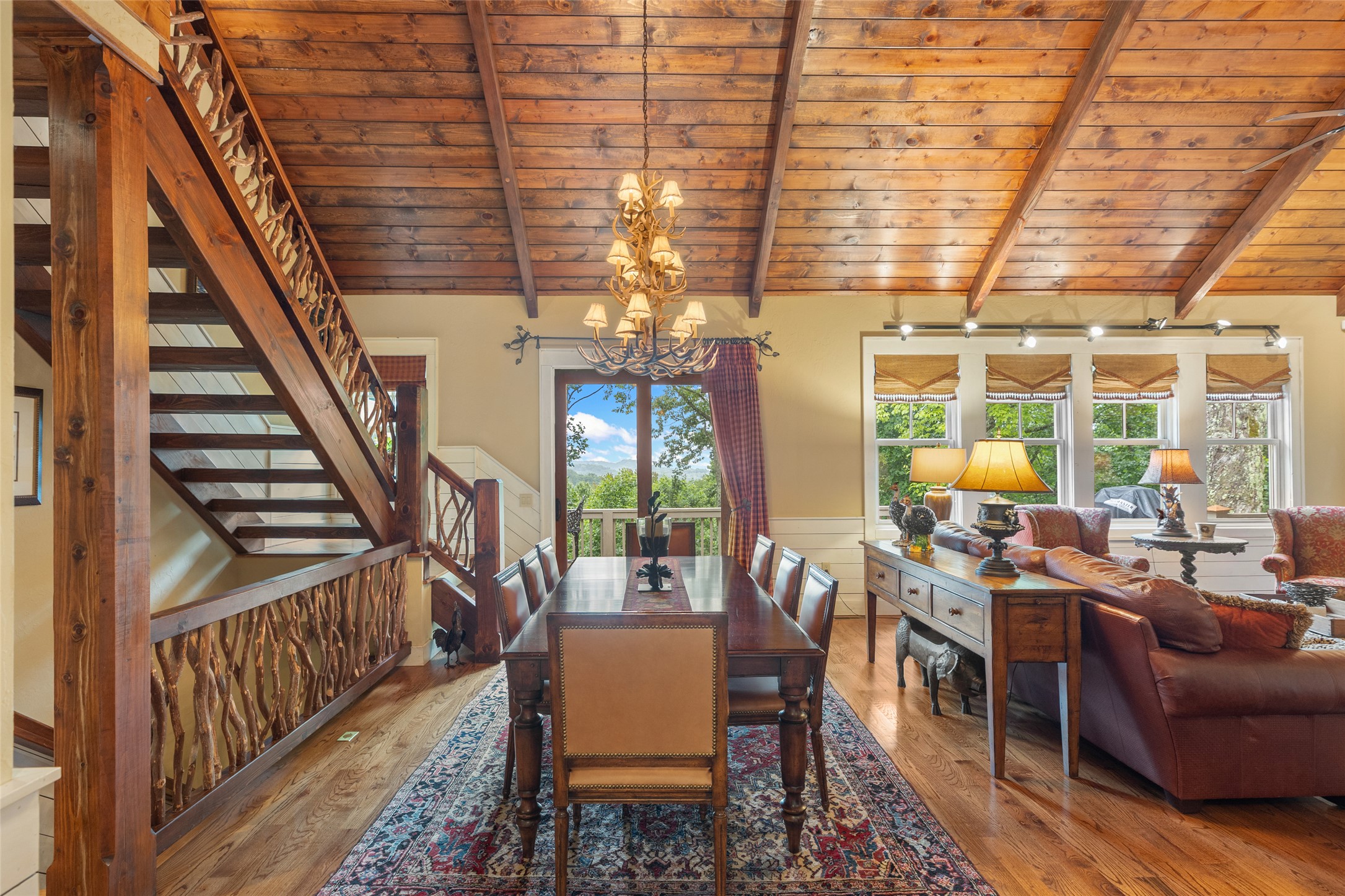 245 Woodland Ridge Drive