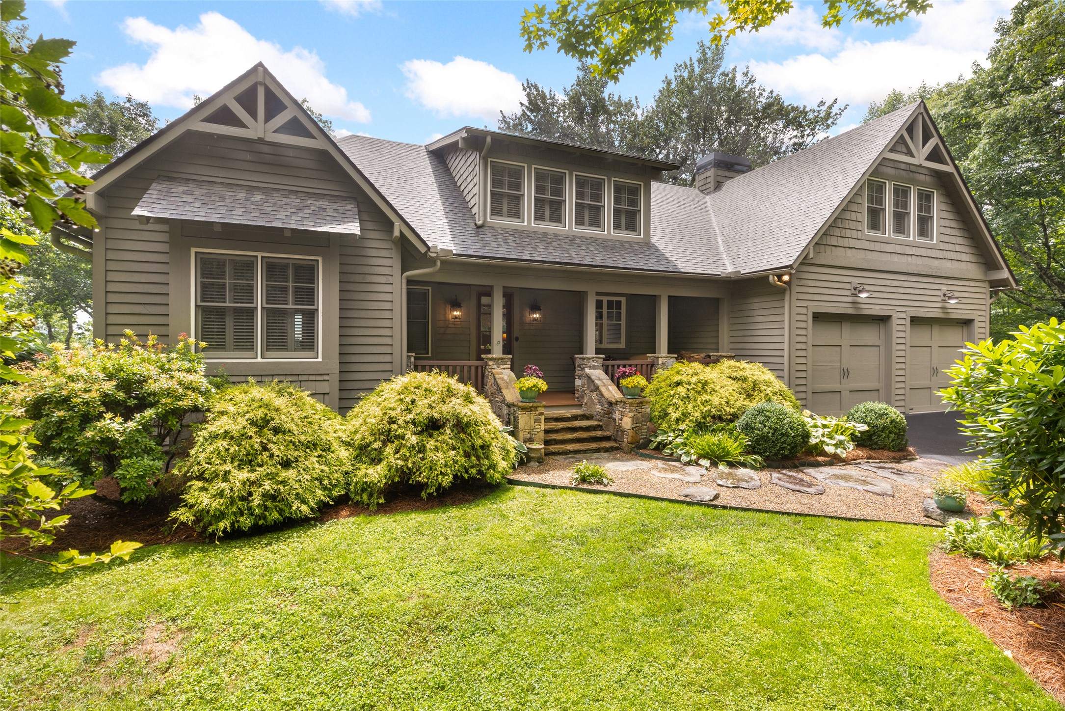 245 Woodland Ridge Drive