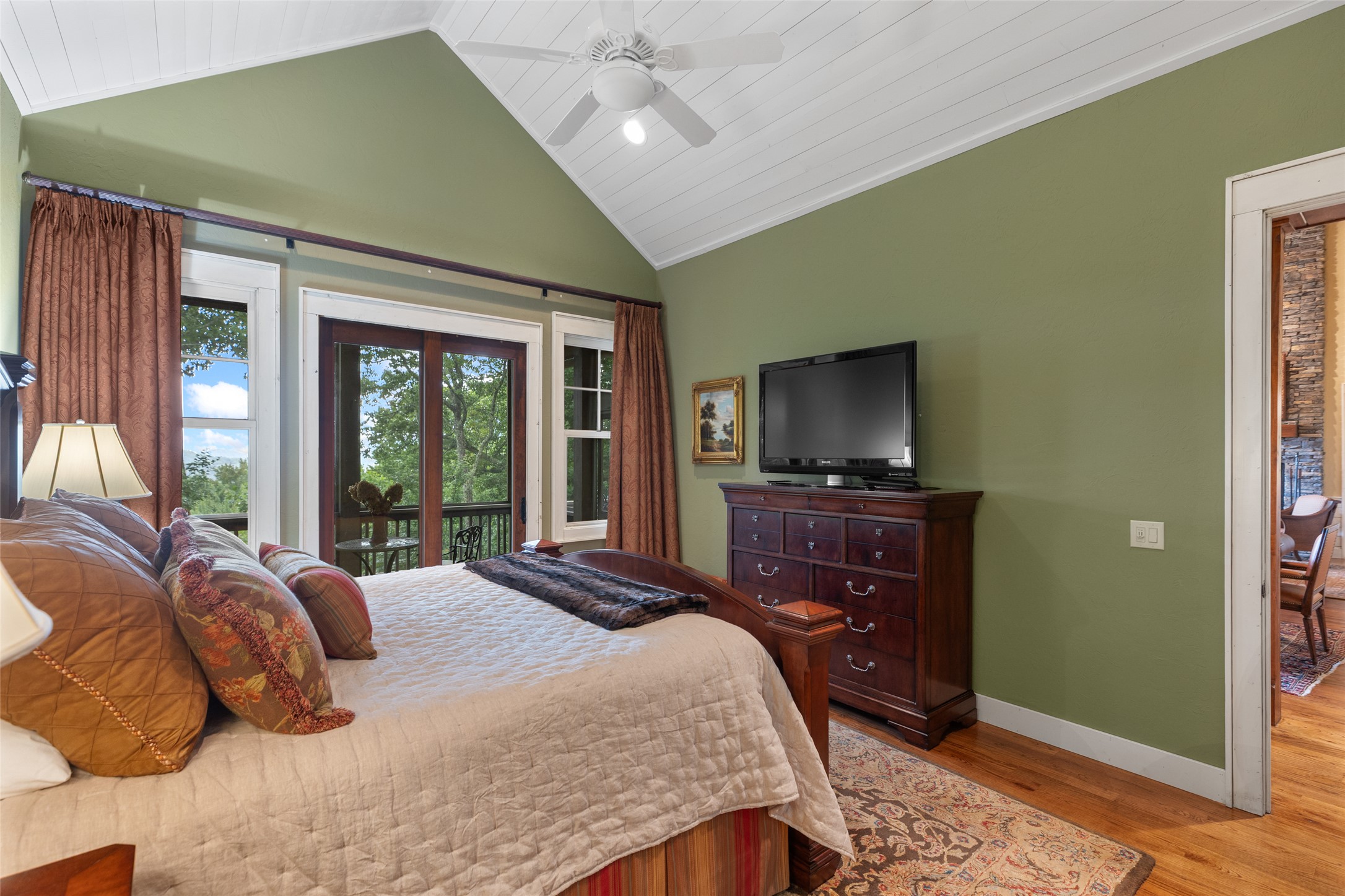 245 Woodland Ridge Drive