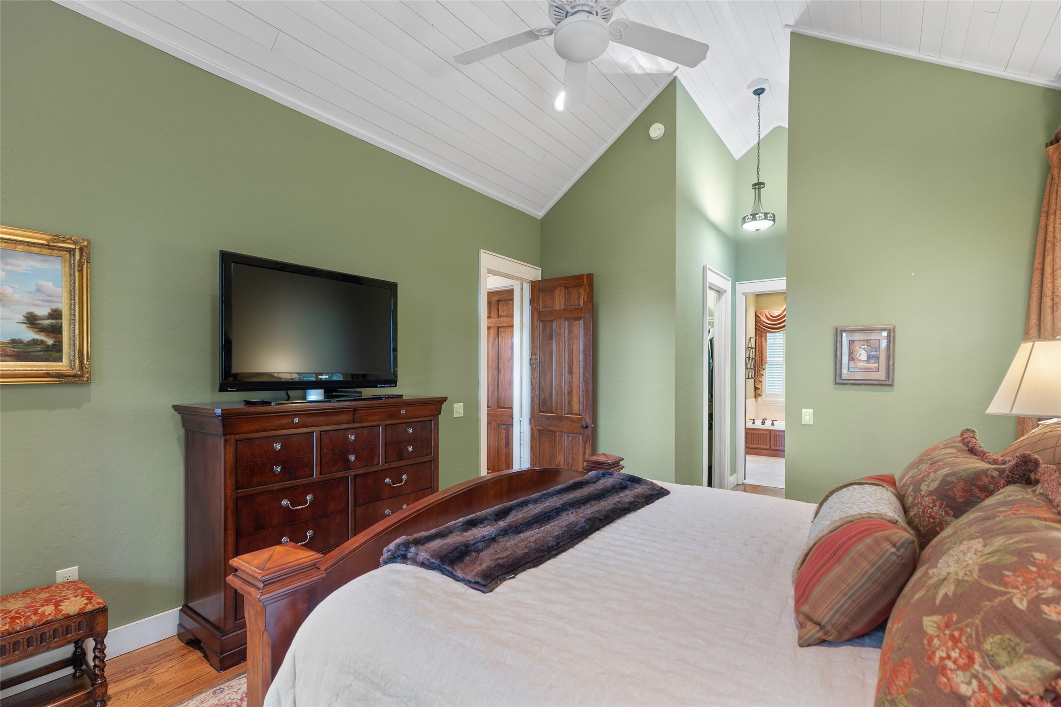 245 Woodland Ridge Drive