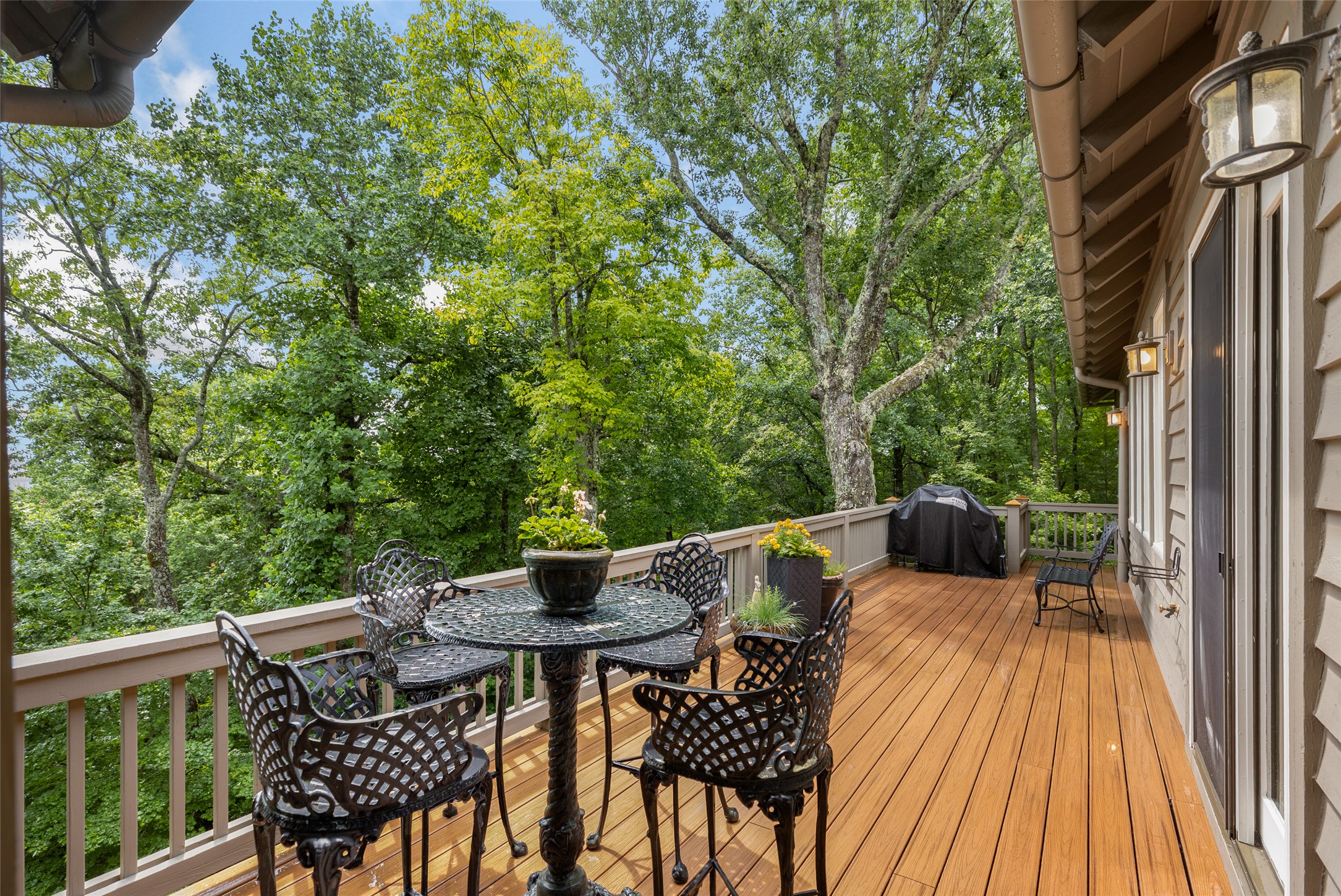 245 Woodland Ridge Drive