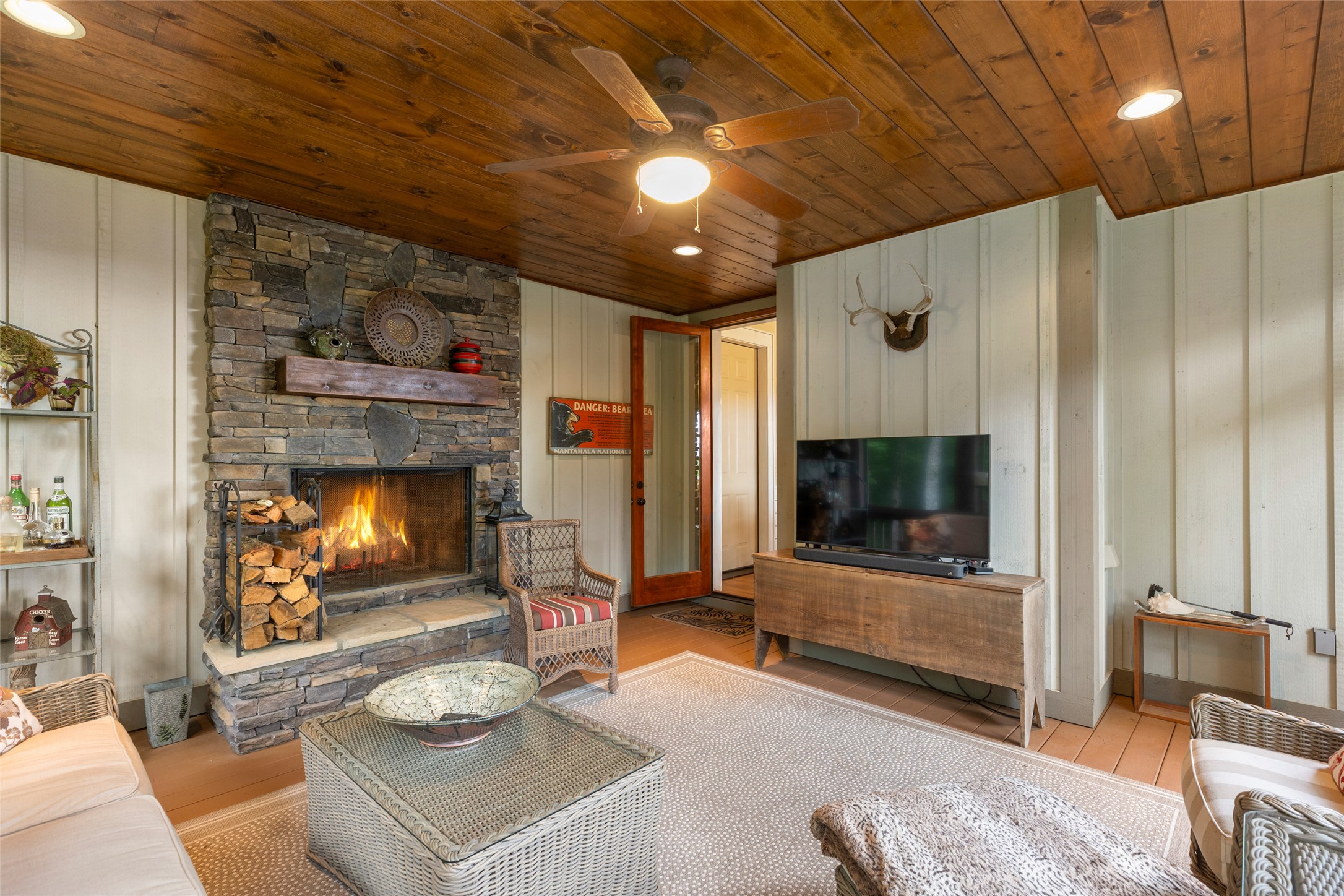 245 Woodland Ridge Drive