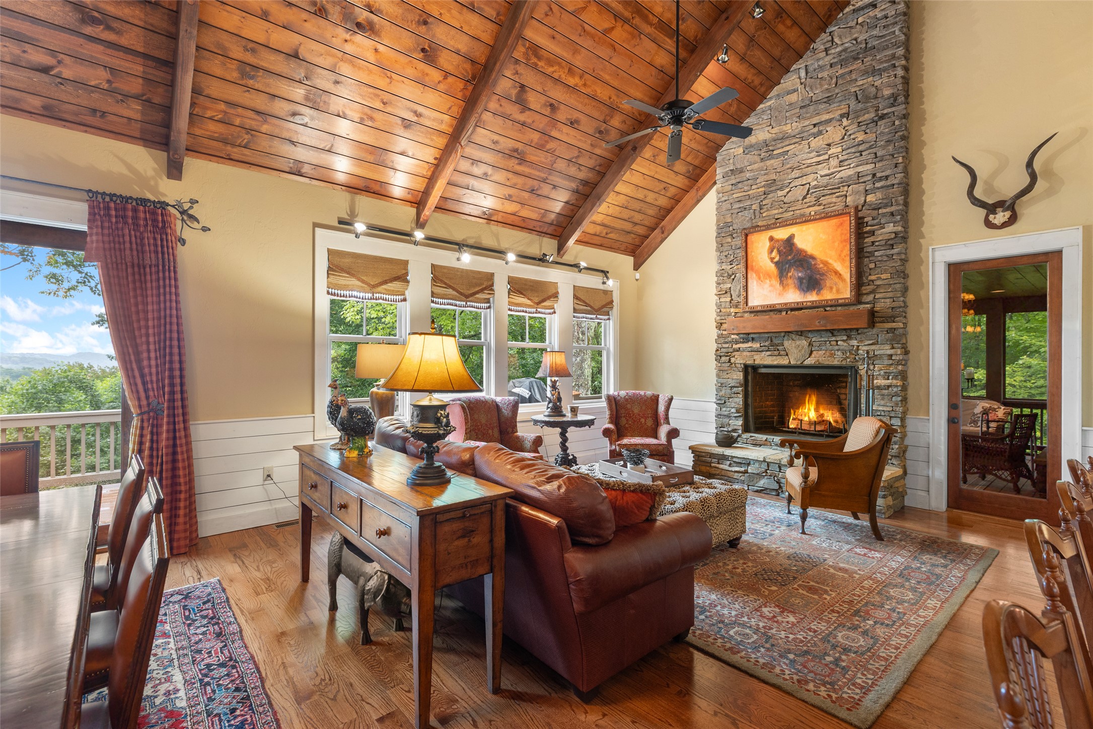245 Woodland Ridge Drive