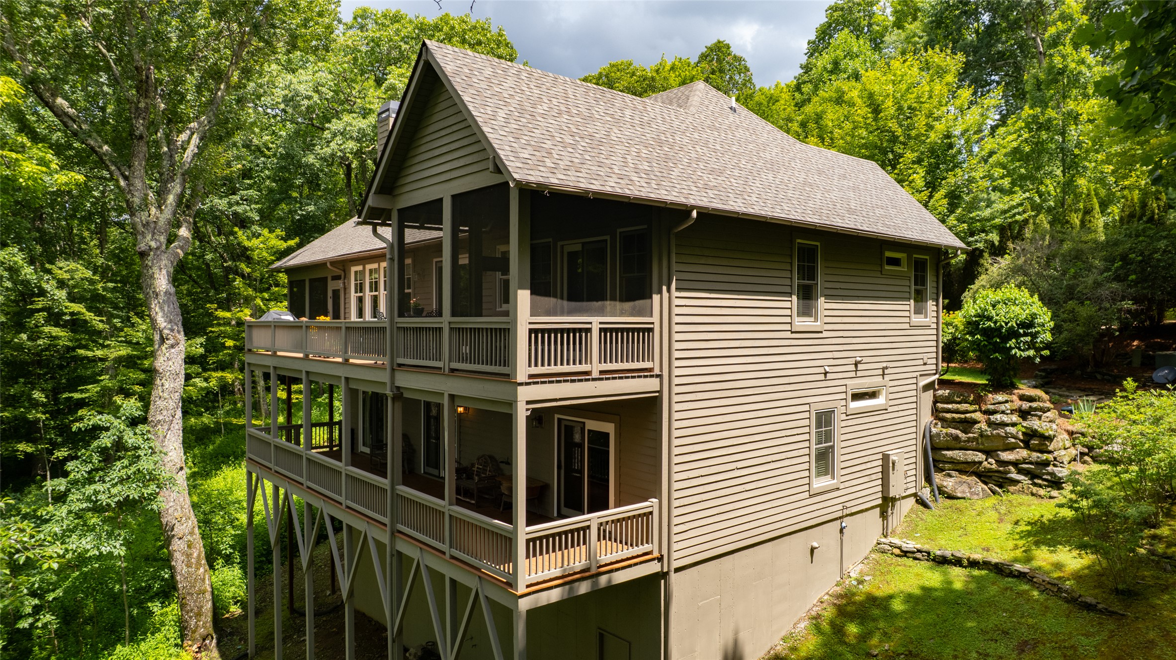 245 Woodland Ridge Drive