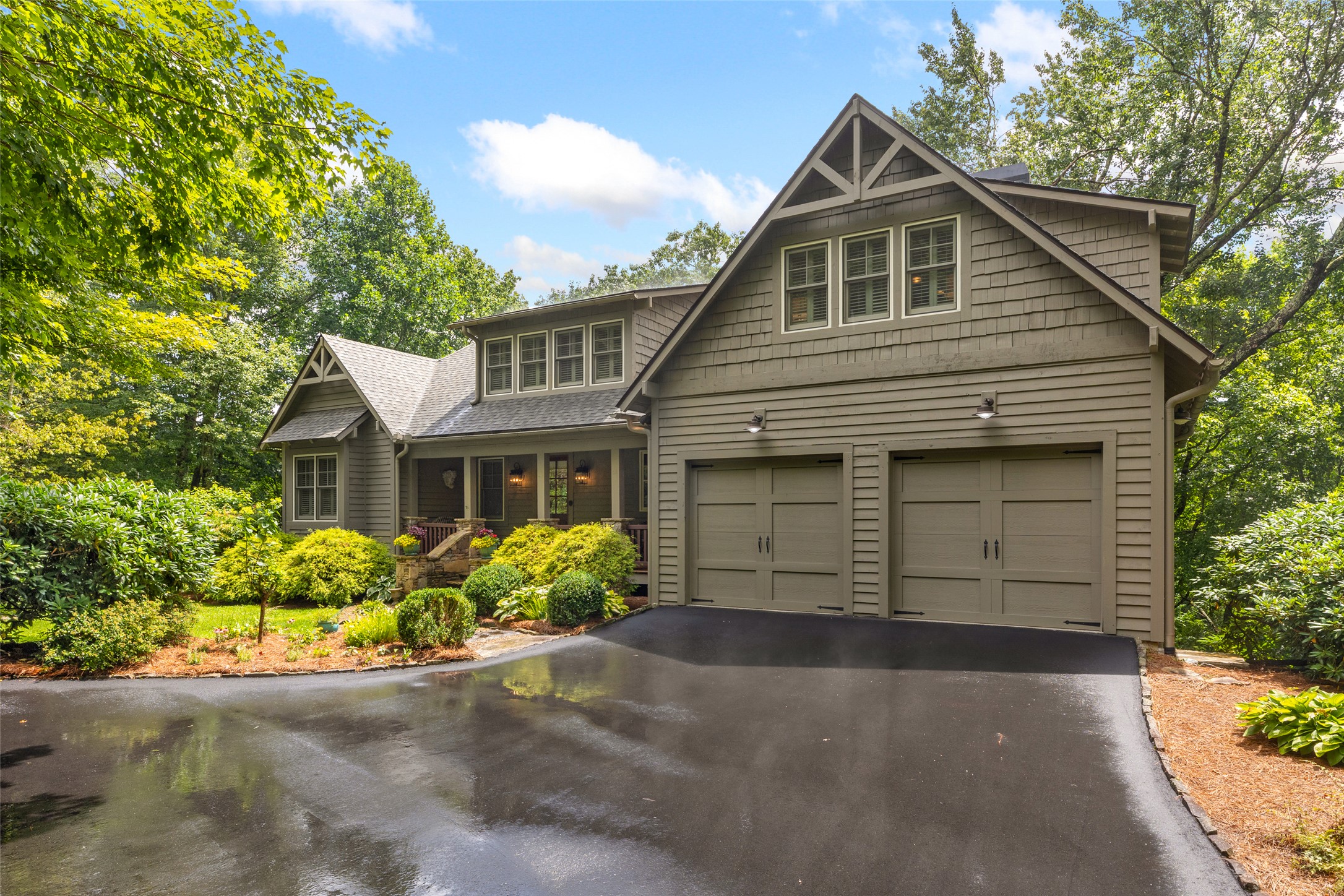 245 Woodland Ridge Drive