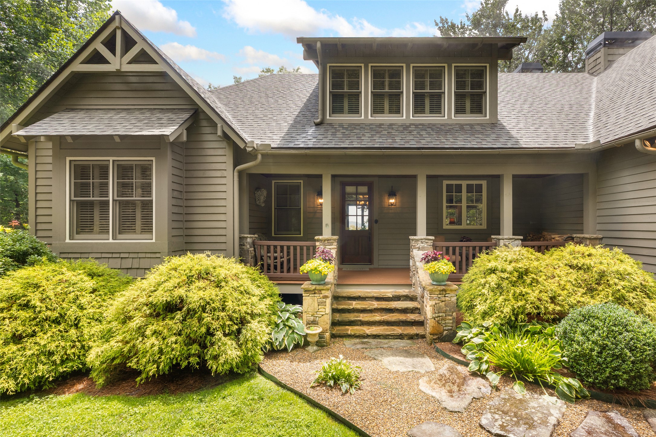 245 Woodland Ridge Drive