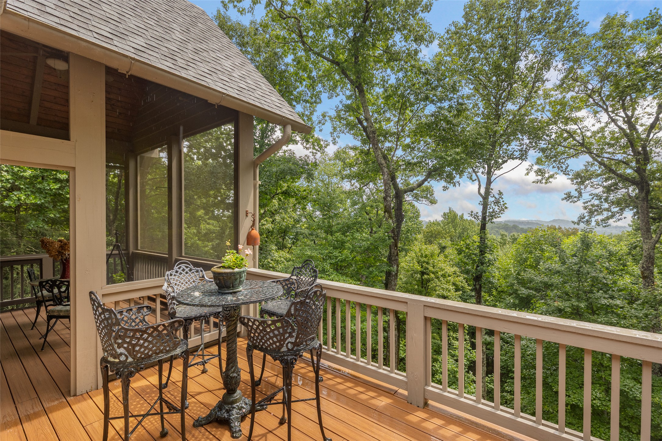 245 Woodland Ridge Drive
