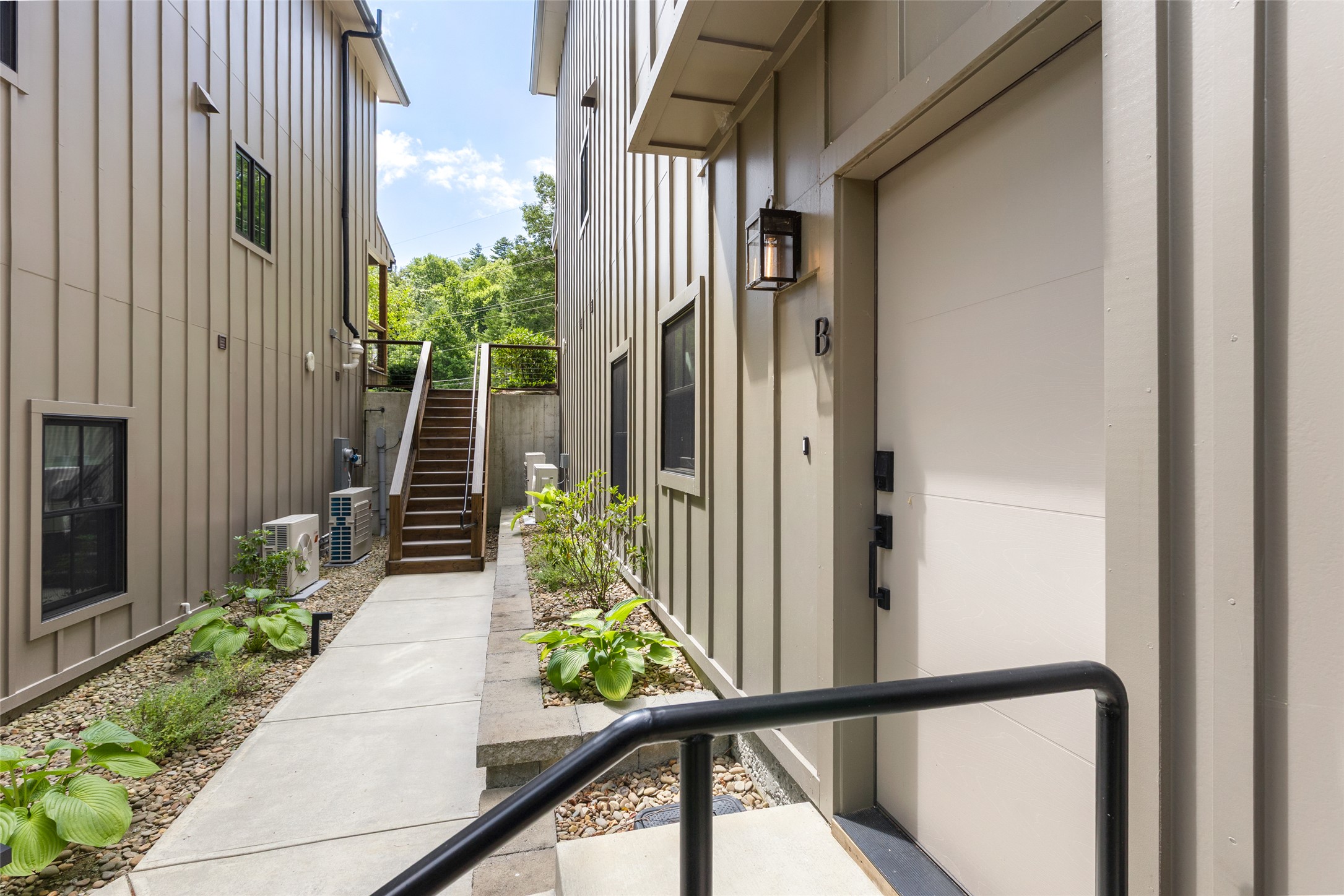 1081 A Hicks 3