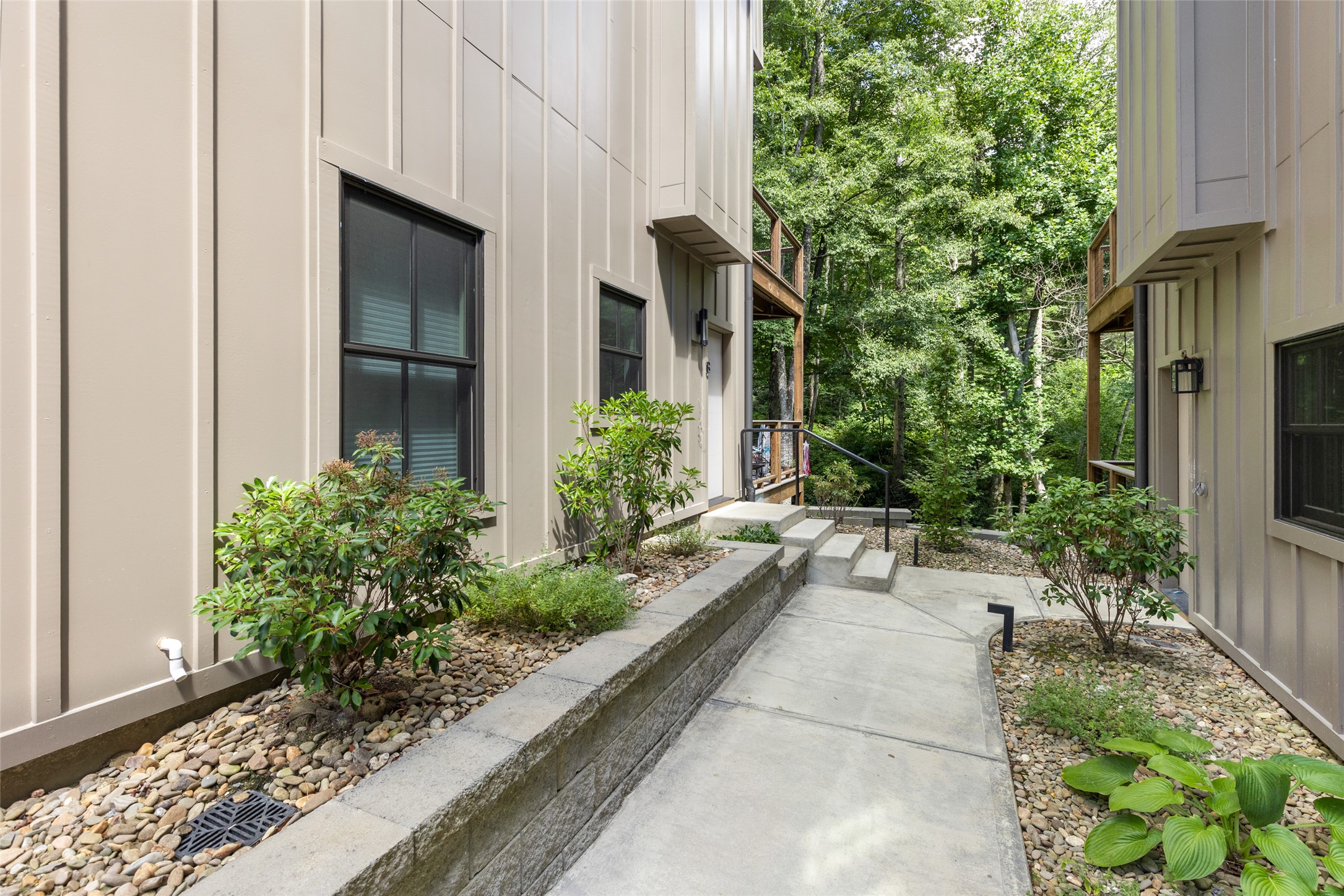 1081 A Hicks 3