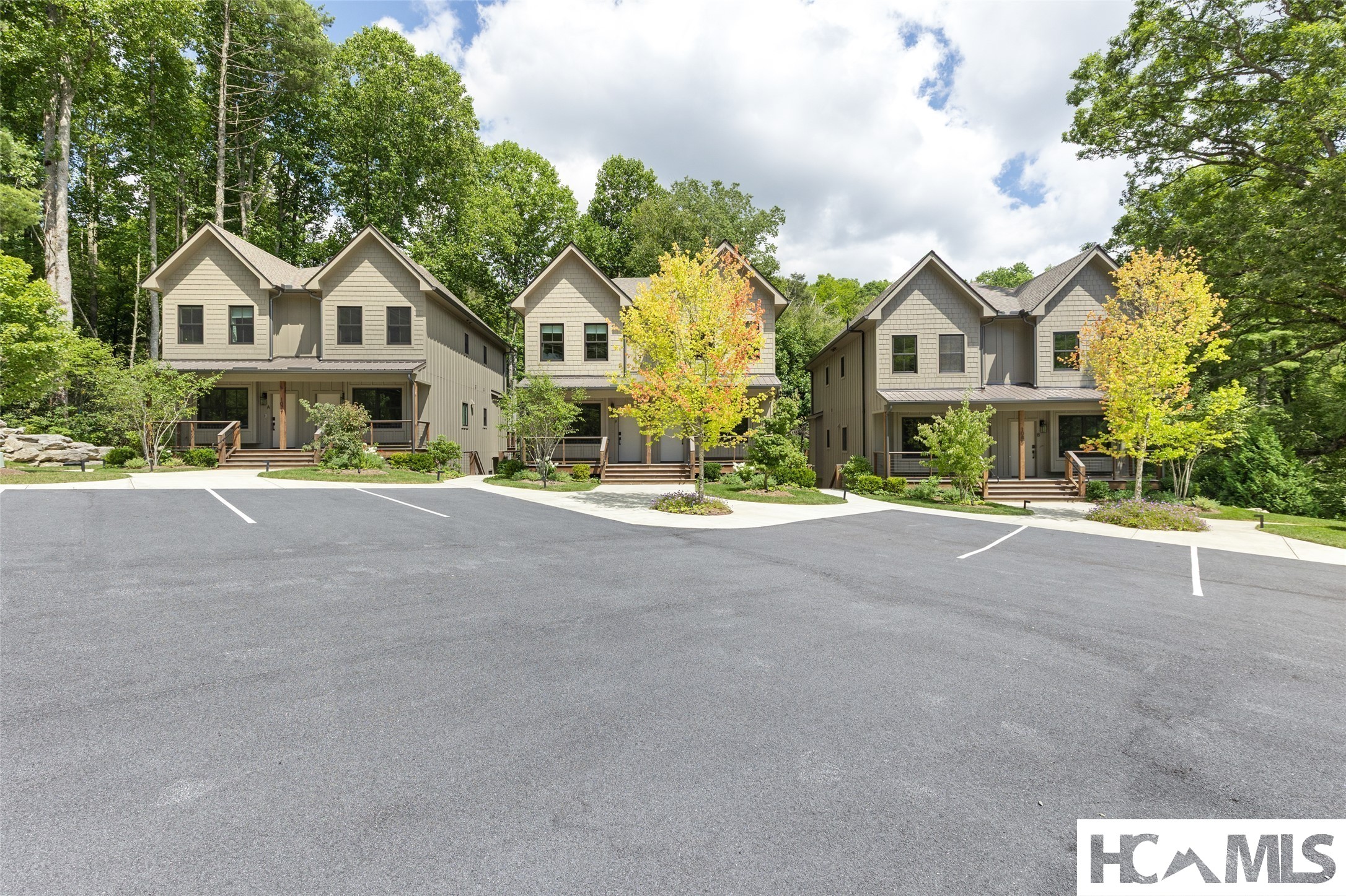 1085A Hicks Road 5