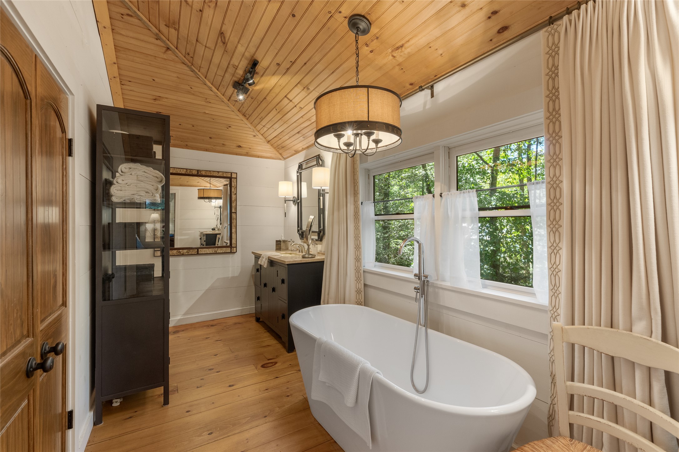 360 Foreman Road