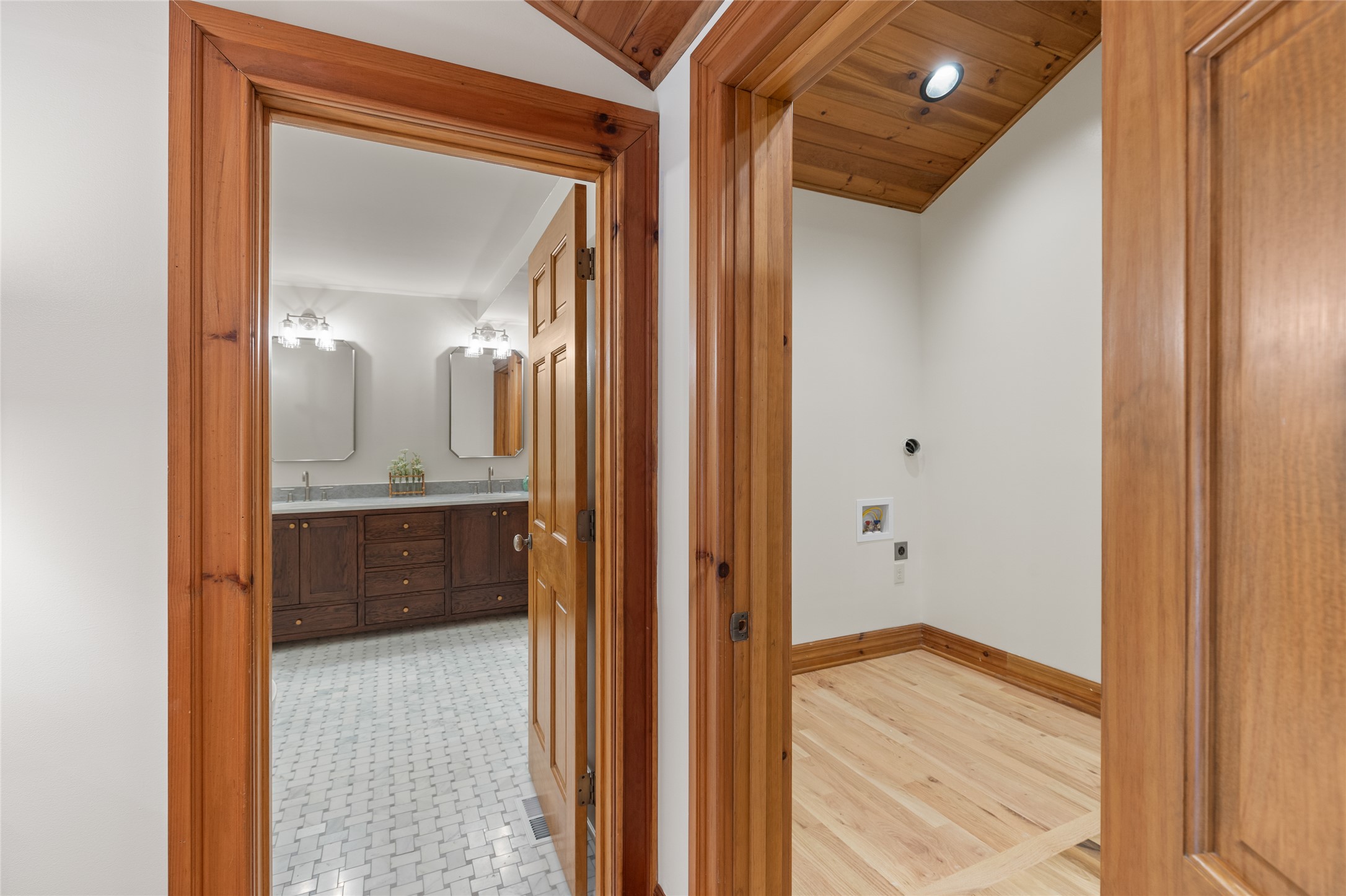 424 Split Rail Row