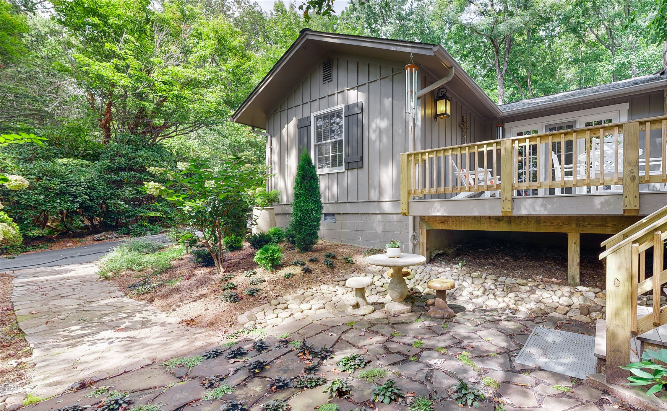424 Split Rail Row