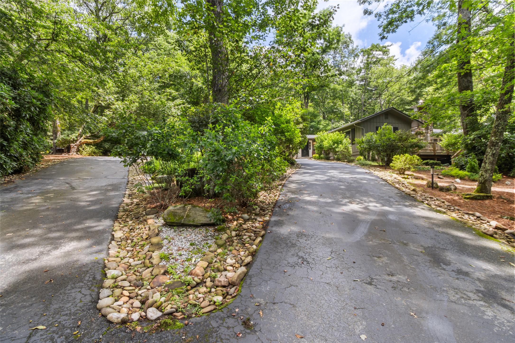 424 Split Rail Row