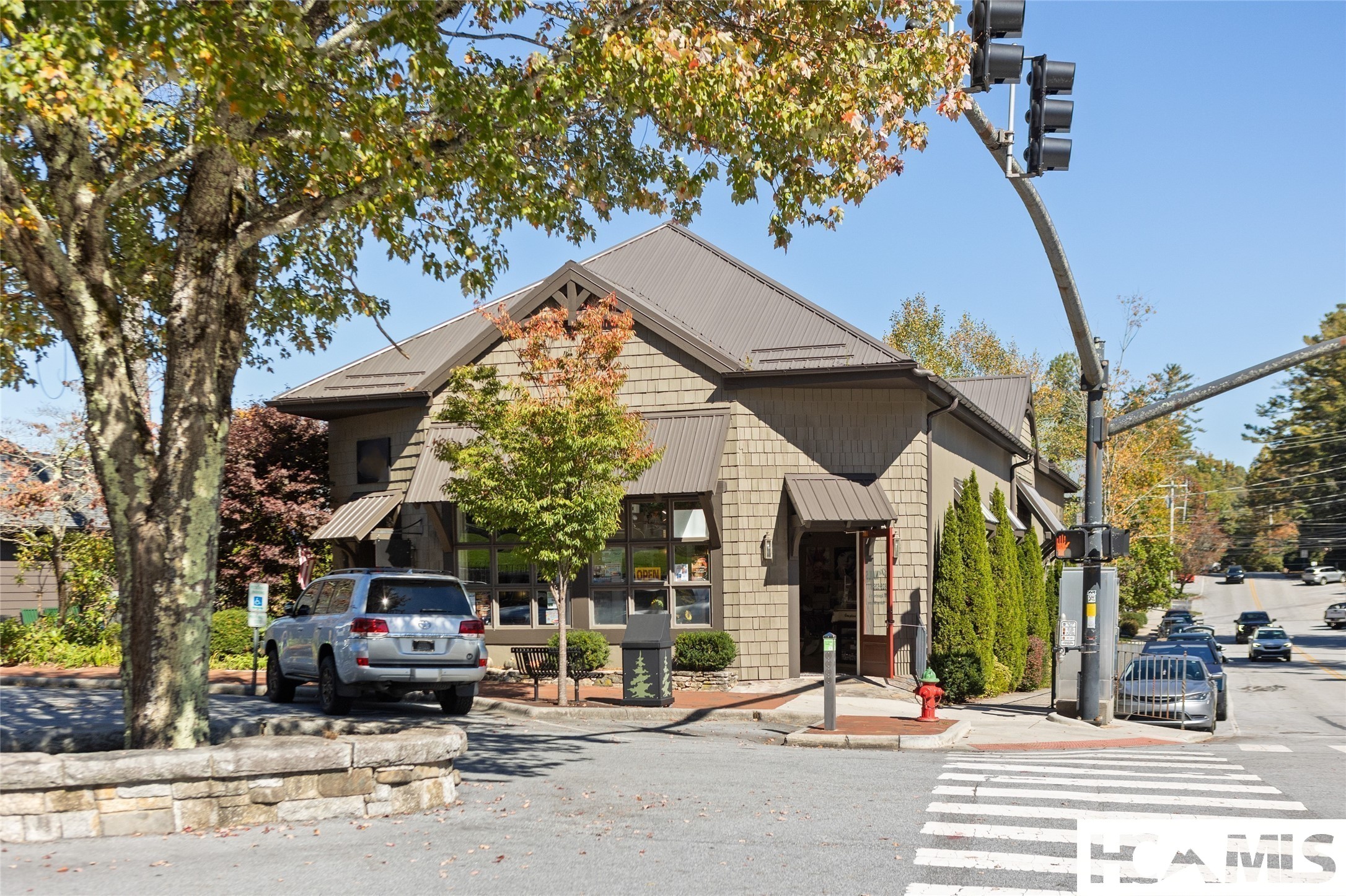 488 Main Street