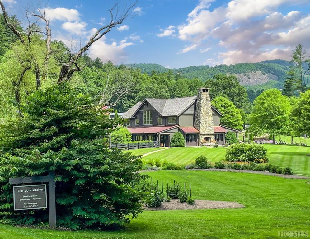 488 Farmhouse Trail