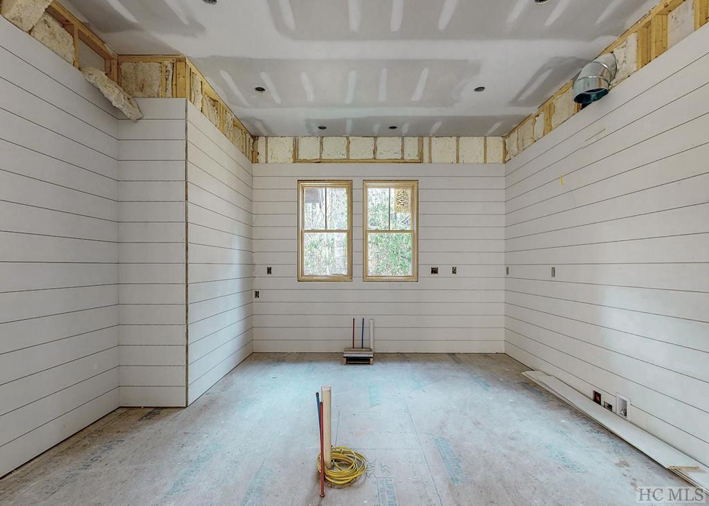 488 Farmhouse Trail