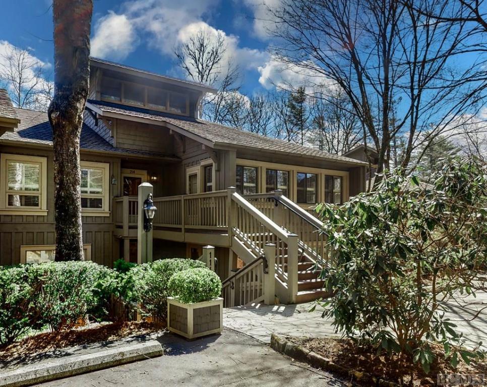 214 Fairway Condos 214