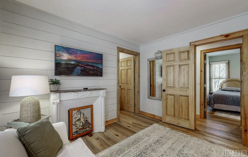 1500 Cullasaja Drive